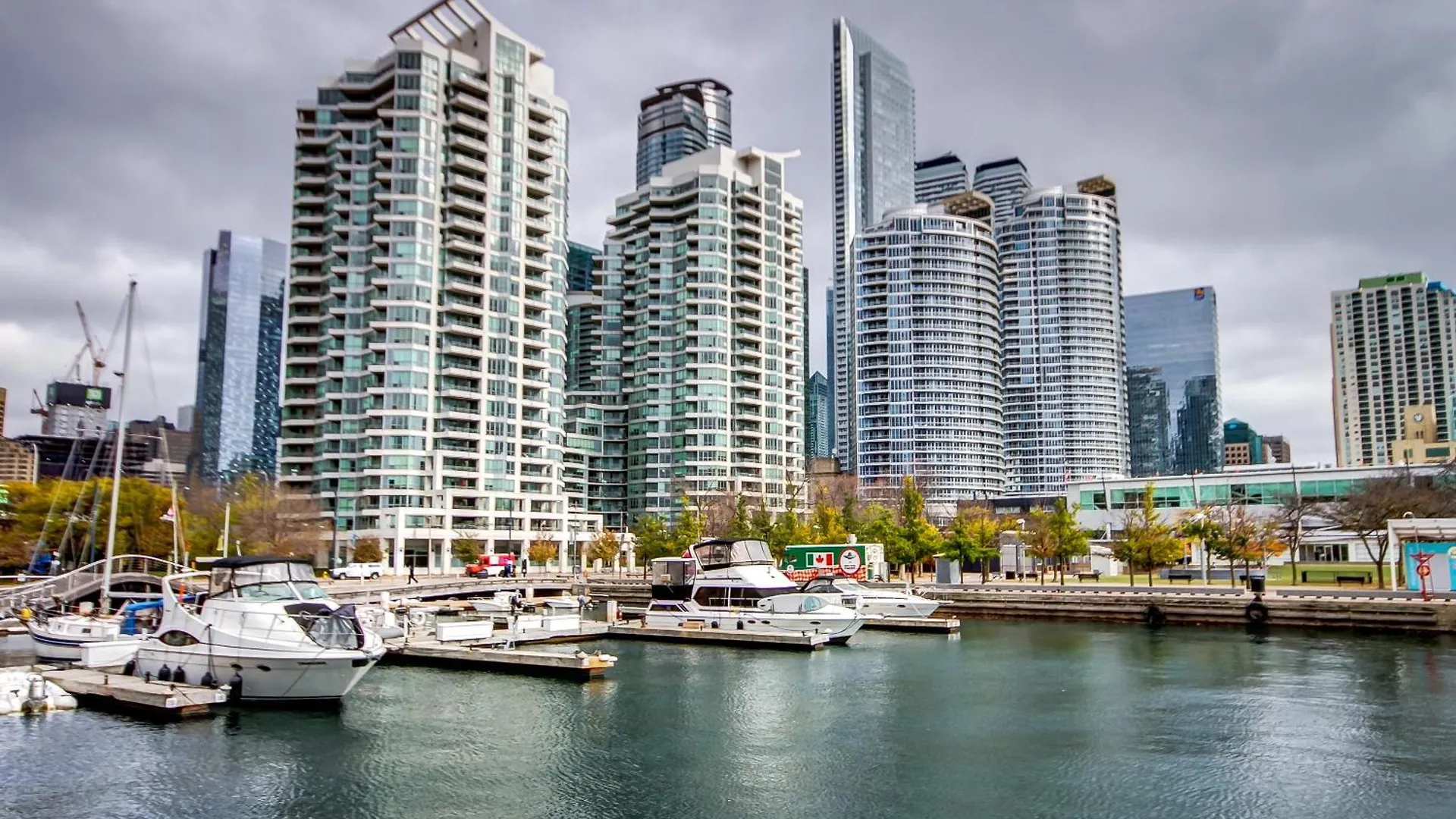 Luxury Condo Living Downtown Toronto