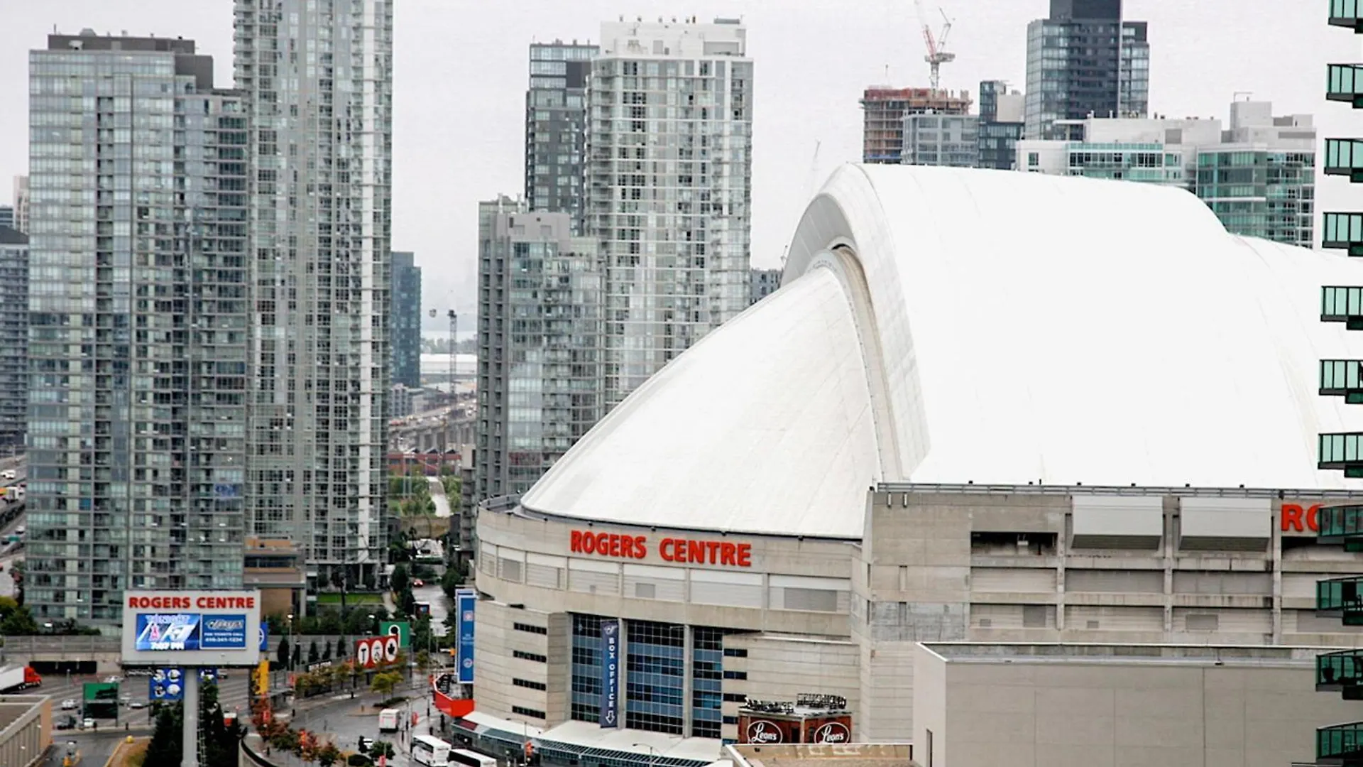 Luxury Condo Living Downtown Toronto 0*,