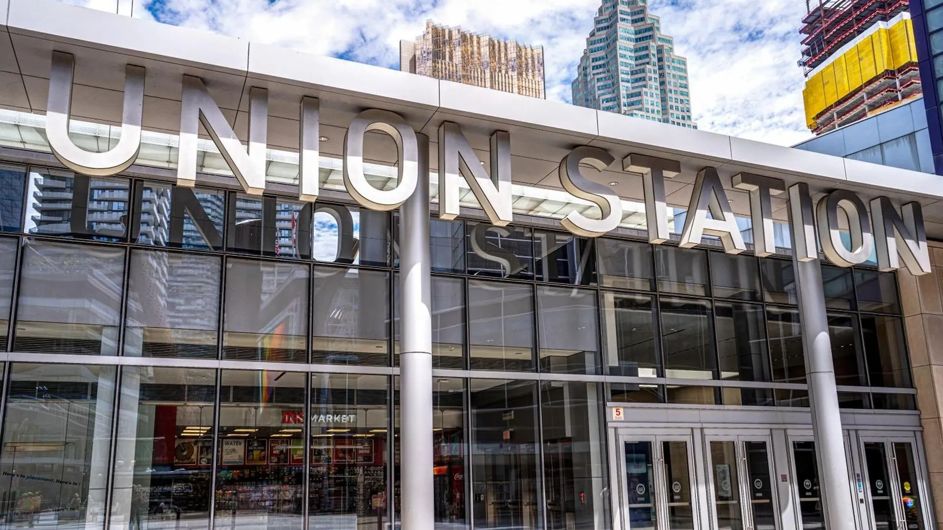 Luxury Condo Living Downtown Toronto Apartment