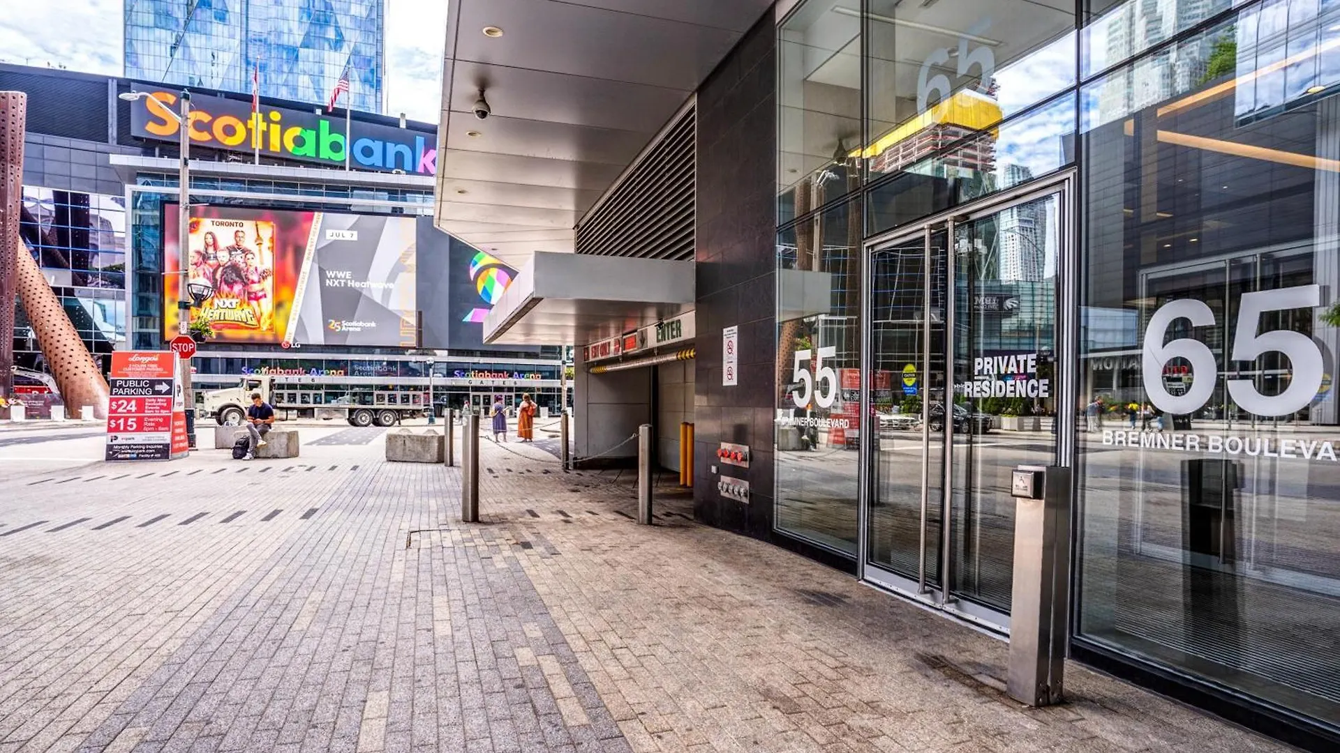 Luxury Condo Living Downtown Toronto Canada