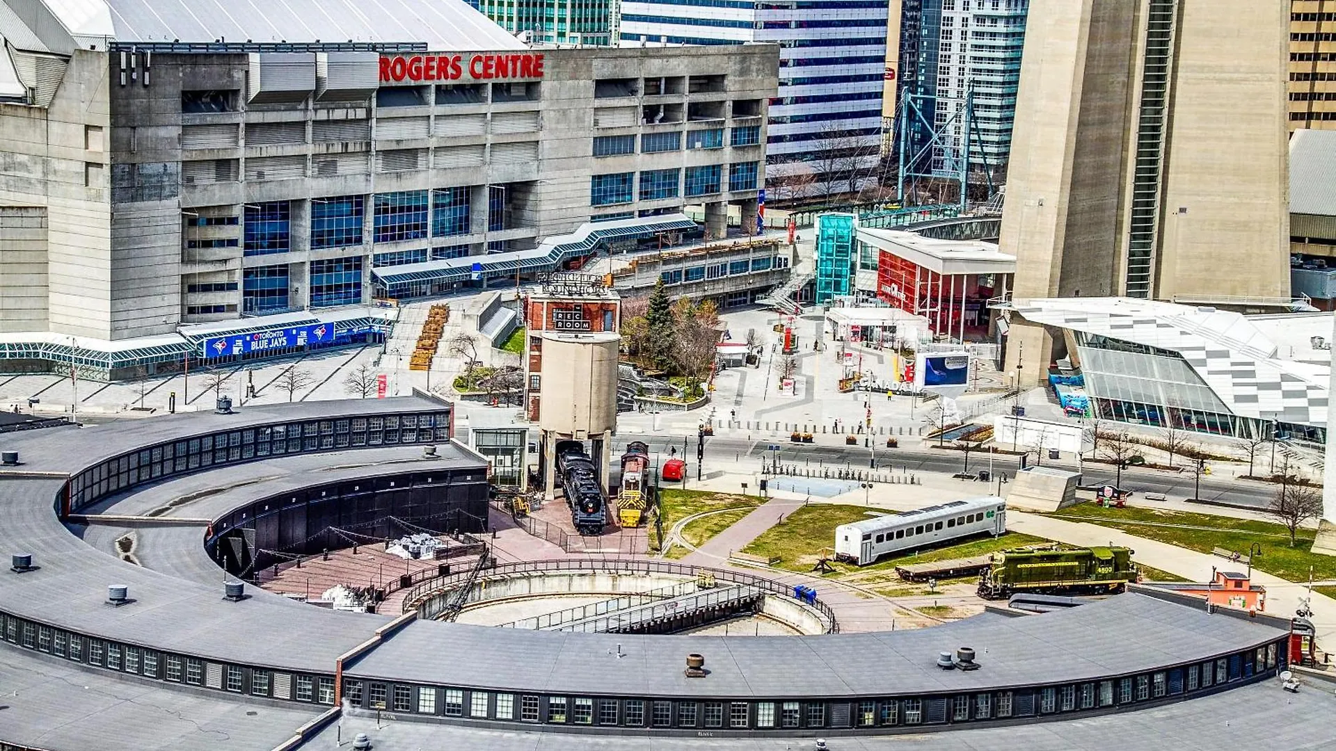 Luxury Condo Living Downtown Toronto Apartment