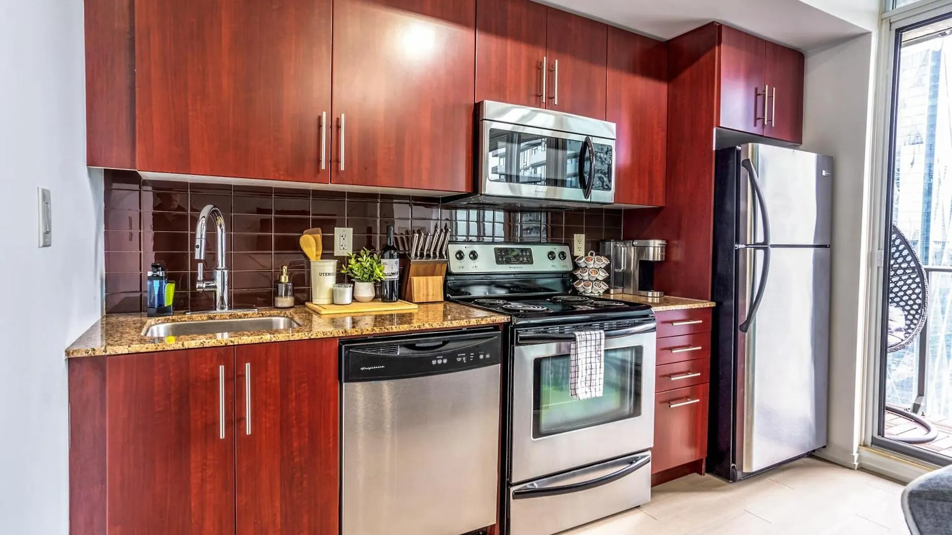 Luxury Condo Living Downtown Toronto Apartment