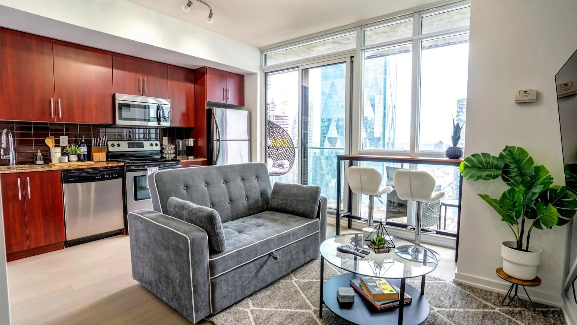 Luxury Condo Living Downtown Toronto